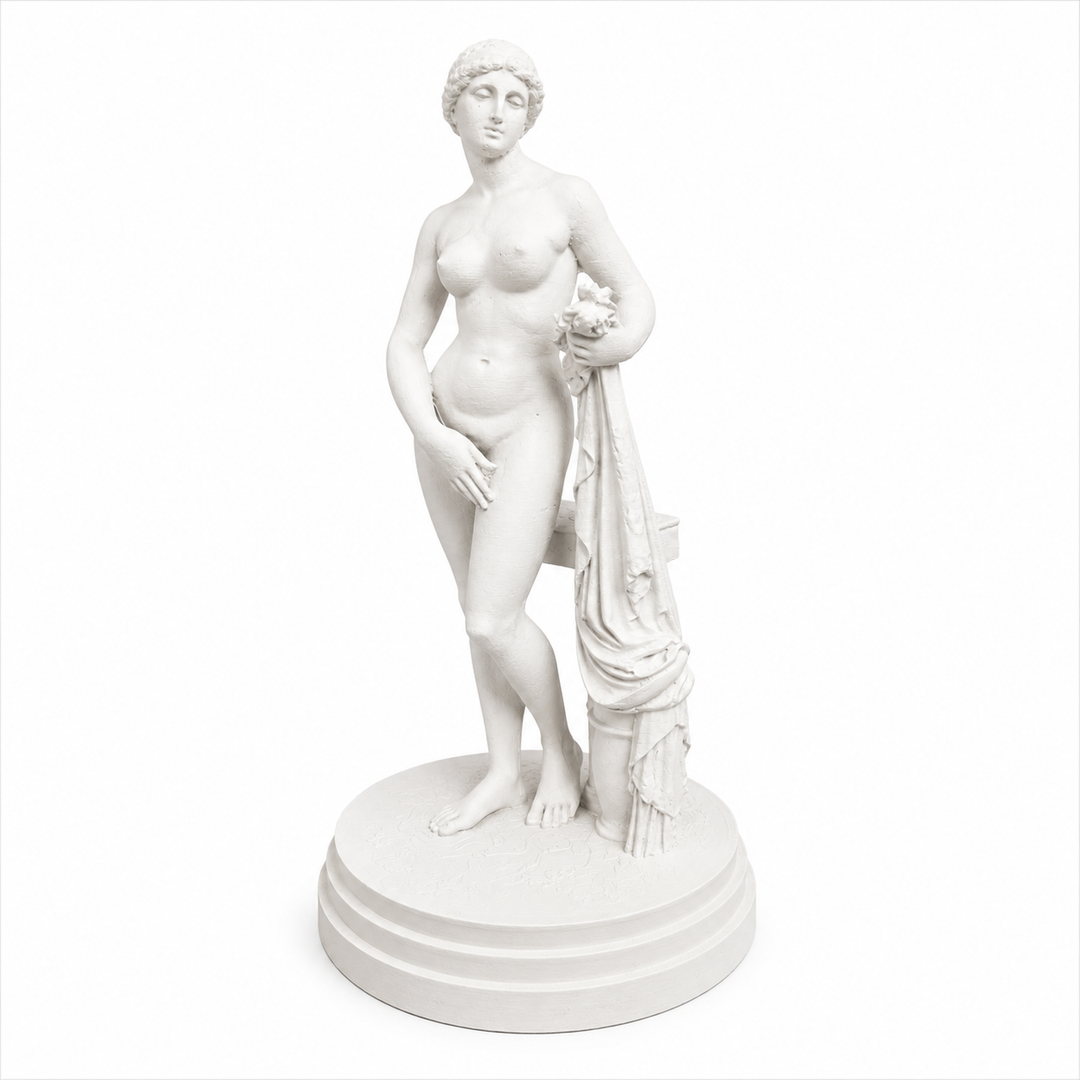 Knidos Afroditi Heykeli Replikası beyaz arka planda sergileniyor. Aphrodite of Knidos olarak bilinen bu ikonik antik Yunan heykeli, aşk tanrıçası Afrodit’in zarafetini ve klasik Yunan sanatının estetik anlayışını yansıtır. Mermer görünümlü museum-quality yüzeyi, detaylı kadın figürü ve antik heykel formuyla Greek mythology decor, classical interior ve sanat koleksiyonları için etkileyici bir dekoratif obje. ArkeoArt antik Yunan tanrıça heykeli replikası.