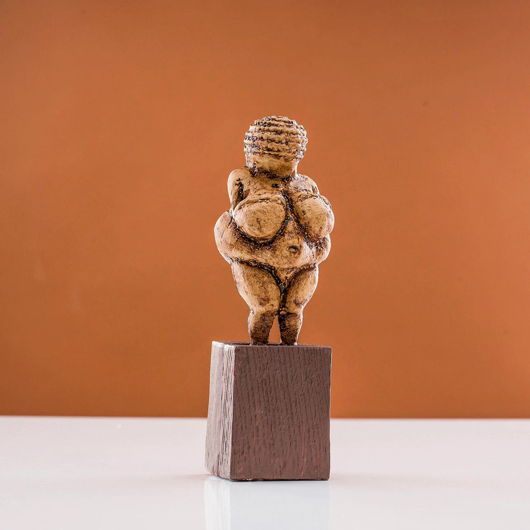 Willendorf Venüsü Heykeli - Tarih Öncesi Dönem Kadın Figürü, 15 cm